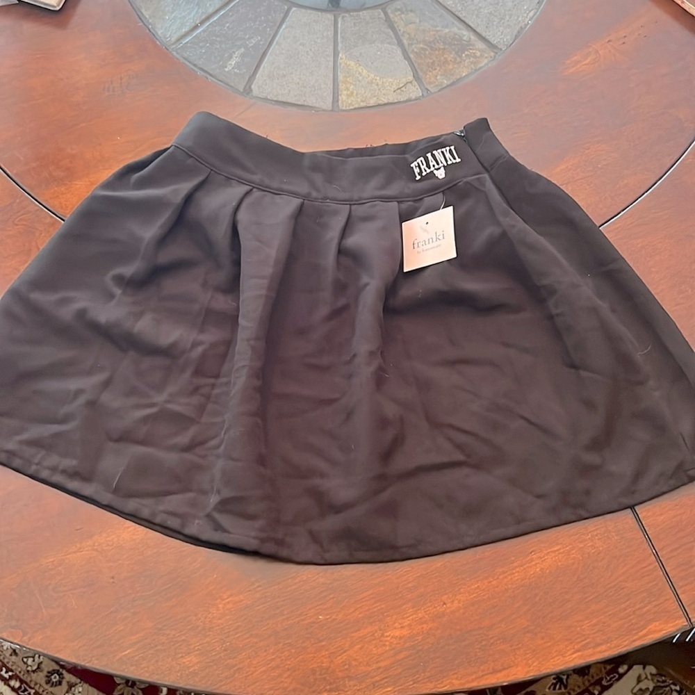 Frankie’s pleated skirt girls 14 NWT